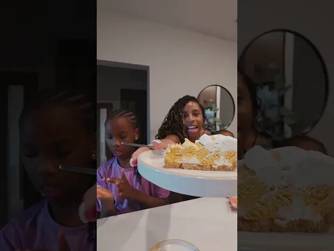 FOOD REVIEW: PUMPKIN SPICE PIE | DO WE LIKE IT?! #foodreview
