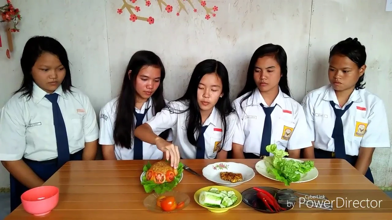 Cara membuat nasi goreng dalam bahasa Inggris. 