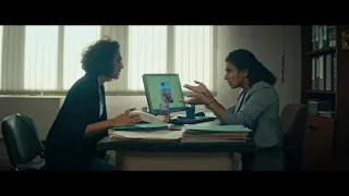 Un divan à Tunis - Teaser : "lingerie" [VF]