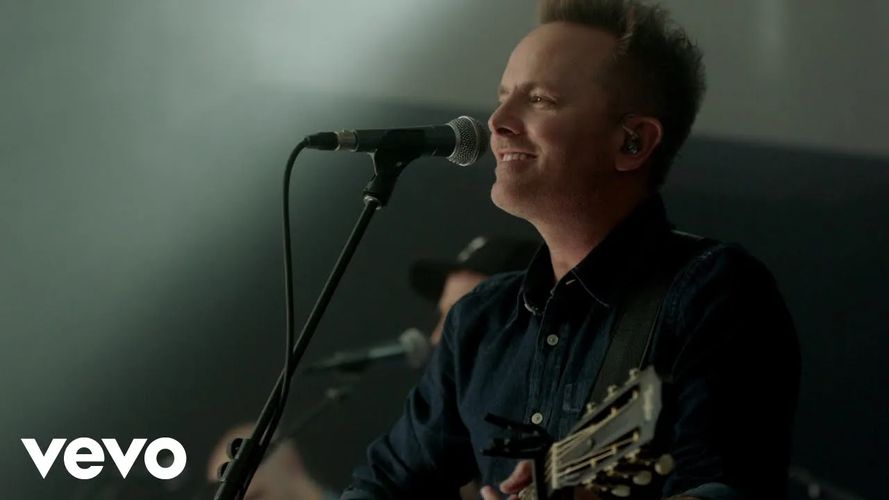 Chris Tomlin - Is He Worthy? (Live)