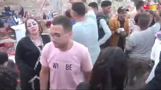 الرقص بالعبايه السمرا حاجه تانيه خالص فى عز النهار دندنها