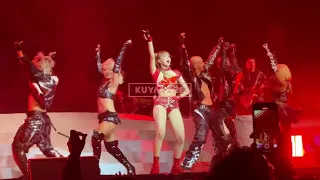 LISA Performing MONEY At Coachella 2025 Weekend 1 