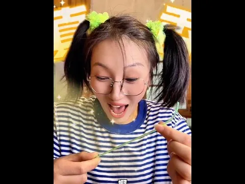 这是二妮做的一个局吧？你们觉得呢？#童年回忆#怀旧零食#童年小卖部