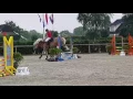 Sylvia op Yuran. Voor de eerste keer een oefenparkoers. 2e run