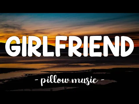 Download MP3 Girlfriend - Avril Lavigne (Lyrics) 🎵