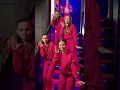 Download Lagu Lukt het oefenen van de dans op de trap? #dans #popz #trap #stairs #dancing #shorts