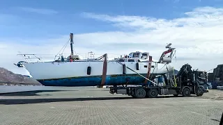 Oh s***! The Scariest Boat Haul-Out (Greenland style)
