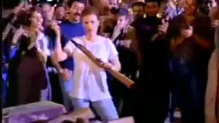 مش نظر وابتسمه سيمون 