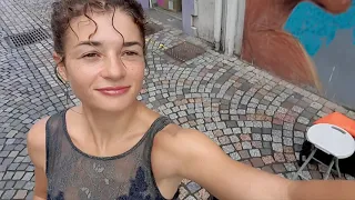 I live at sea and play on land. Female solo traveler in the Caribbean