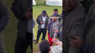 Увс нуур бөхийн дэвжээний бөхчүүд дулаахан намар 