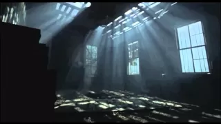 texas chainsaw massacre 2003 hiding out