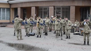 В гори прийди до мене у виконанні 44 артилерійської бригади 