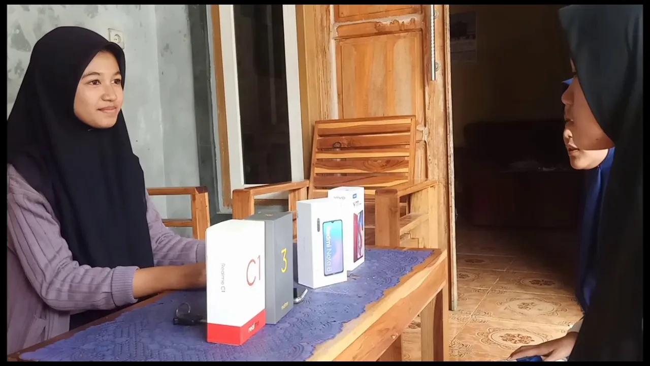 TUGAS BAHASA INDONESIA KELAS X AGAMA KELOMPOL 3 1. Ica nuraeni 2. Ajid khilmi 3. Elvira nesya A 4. D. 