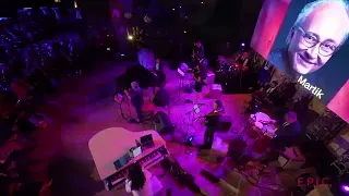 شهبال شب پره تمام خاطرات گذشته را با نام بردن از ۵۷ نفر از اسطوره ها مرور کرد 