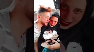 بوس محجبه في العربيه 