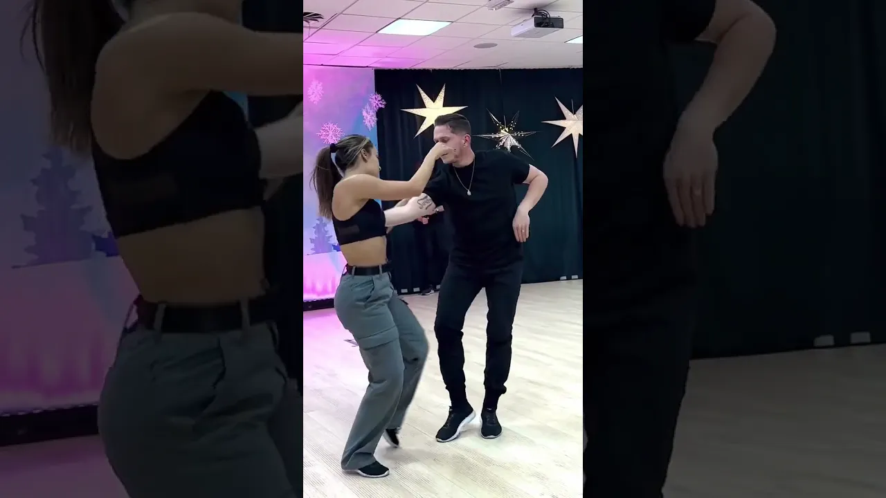 When the lights come down… 🥀 #coupledance #couplegoals #modernswing #westcoastswing #dance #swing