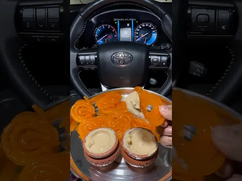 Samosa aur Jalebi 😋🤤🤤