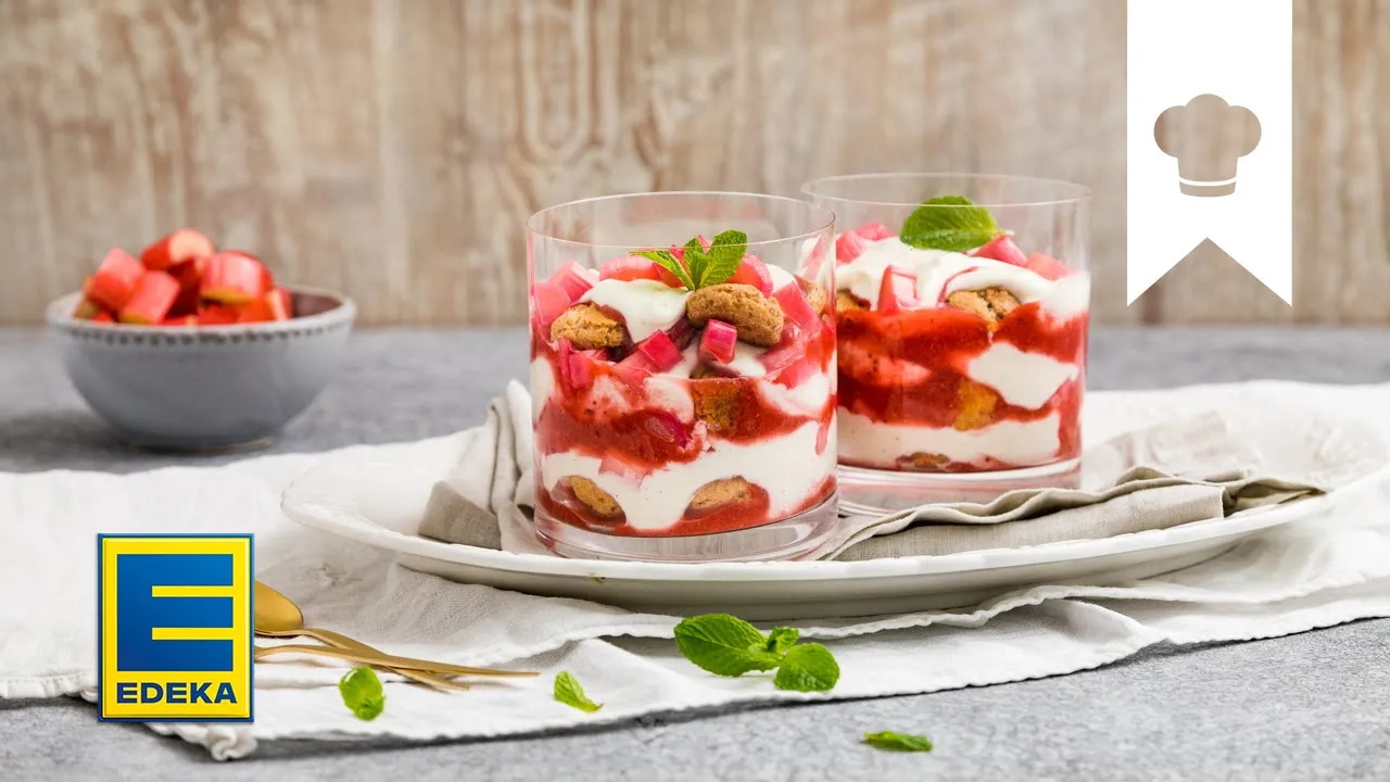 Was gibt es besseres als Erdbeeren? Richtig, Erdbeer-Tiramisu! Frische Erdbeeren mit Mascarpone-Crem. 