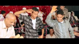 سمارة لفؤاد عبدالواحد مع لوحة فنية حضرمية 