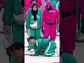 Download Lagu Pelan-pelan Players! Awas Ketangkap Pink Guard 😆 | Squid Game: Red Light Green Light Challenge