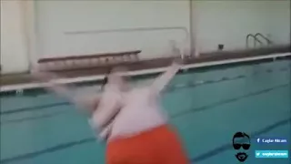 اوعى الدبابة البشرية دندنها