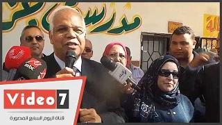 بالفيديو محافظ القاهرة لطلاب مدرسة بشبرا واثق إنكم هتجتهدوا وتبقوا أطباء ودكاترة 