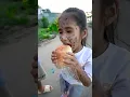 Download Lagu Cô Gái Xấu Xí , Ăn Kẹo Dẻo Bông Gòn Marshmallow và Người Bạn Tốt Bụng