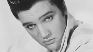 Rtrato De ELVIS PRESLEY En Vivo