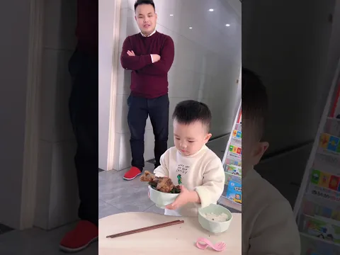 儿子的这个举动，当爹的再苦再累都值得了
