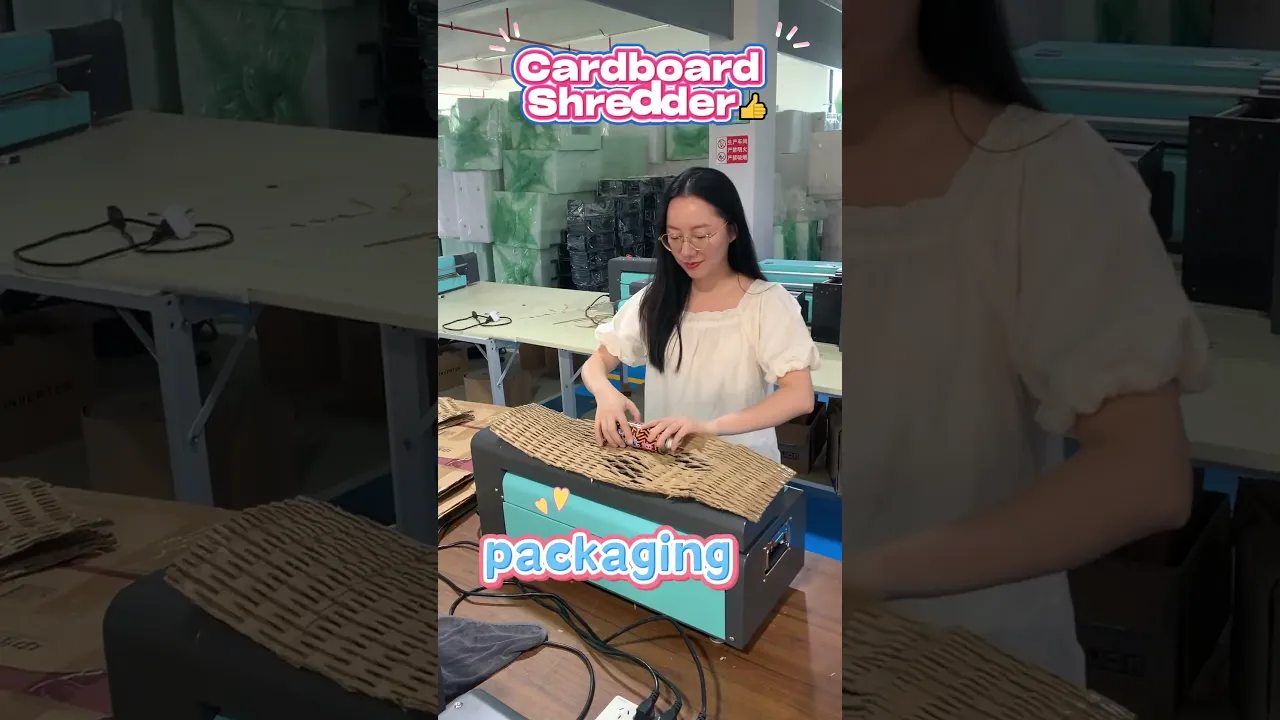 Low-noise cardboard shredder, fluffy filling for safe logistics packing