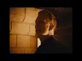 Queens of the Stone Age - Alive in the Catacombs