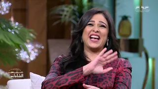 ماشوفتيش ياسمين وهي بتاكل برجر لعبنا مع ياسمين عبد العزيز والعوضي لعبة مين يعرف التاني أكتر 