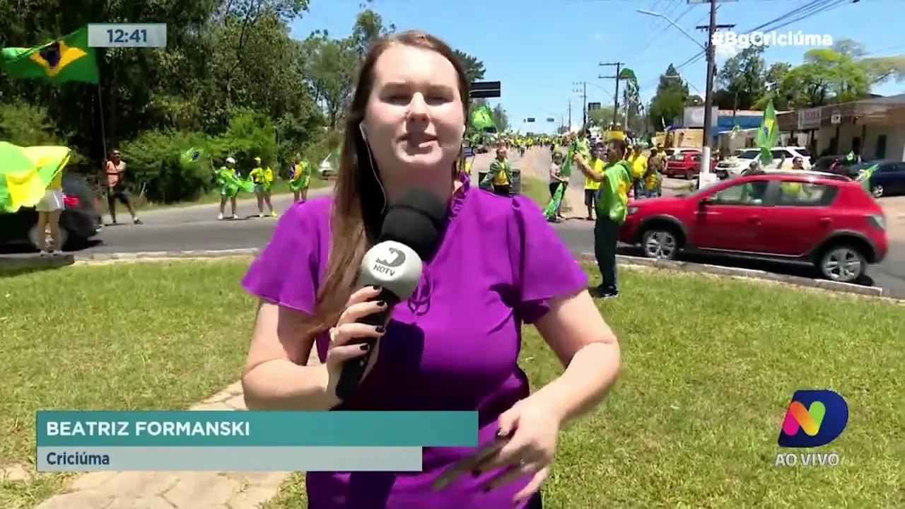 Manifestantes seguem diante do quartel do Exército em Criciúma e movimento cresce