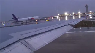 Delta Airlines MD-88 N906DE Rainy Takeoff Detroit Metro International Airport