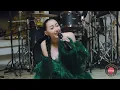 Download Lagu Noah Cyrus - Make Me (Cry) live