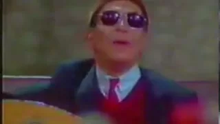 الشيخ امام  فيديو   اغنية  البحر بيضحك ليه دندنها
