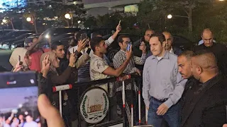 لحظة وصول جمال وعلاء مبارك بعزا والد الفنان محمد رمضان 