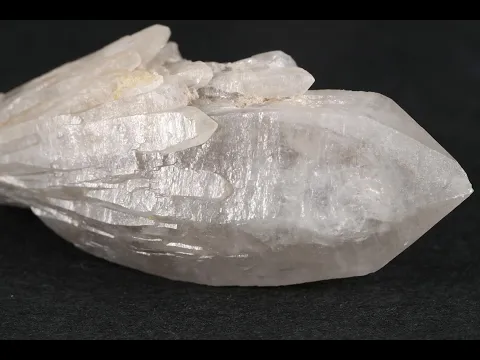 【匿名発送】激レア ダウラギリ産水晶 匿名発送】激レア ダウラギリ産水晶 - メルカリ