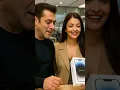 Download Lagu Salman Khan Buys the New iPhone fr Aishwarya Rai ❤️📱Vivek oberoi salesman weeping#salman#aishwarya