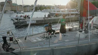 Ben Cristovao & Karol Komenda - Brighter day (Greenpeace Tiny Deck session)
