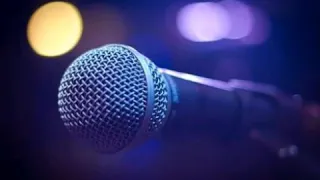 شاب رائع يغني اغنية كنا سبعه دندنها