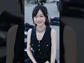 千金小姐被追殺，慌亂中撞上路邊窮小子，他使出一招搬山術，反手把追來的殺手連人帶槍甩飛，原來他是東南王，千金紅著臉說非他不嫁！