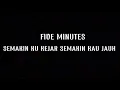 Download Lagu SEMAKIN KU KEJAR SEMAKIN KAU JAUH {lirik} five minutes