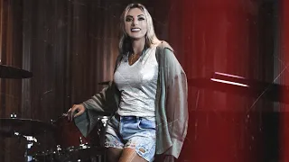 نادين شماس   حب ايه                                             دندنها