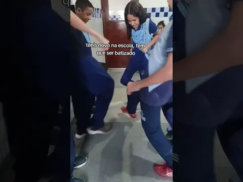 Tênis novo na escola. #viral #shorts #funny #comedy #jokes