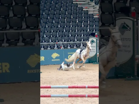 FAIL! ELLA FELL OFF😱 #shorts #fail #horse