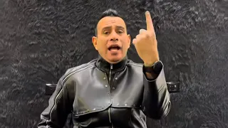 محمود الليثي يبني انت اكتشافي ايام ما كنت حافي 