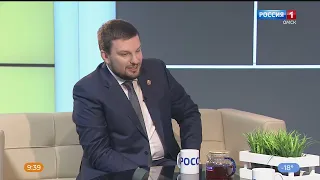 Иван Колесник ответил на вопрос омича о судьбе СКК  им. Блинова
