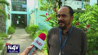 Joven no vidente se gradúa como periodista | Noticias 4 Visión | El Salvador