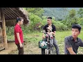 Download Lagu Linh's ex-husband tries to bring Linh and her daughter back to him.